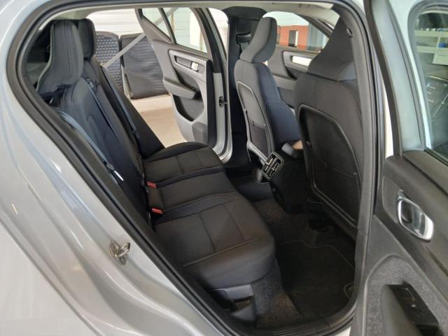 Volvo Xc40 image 3