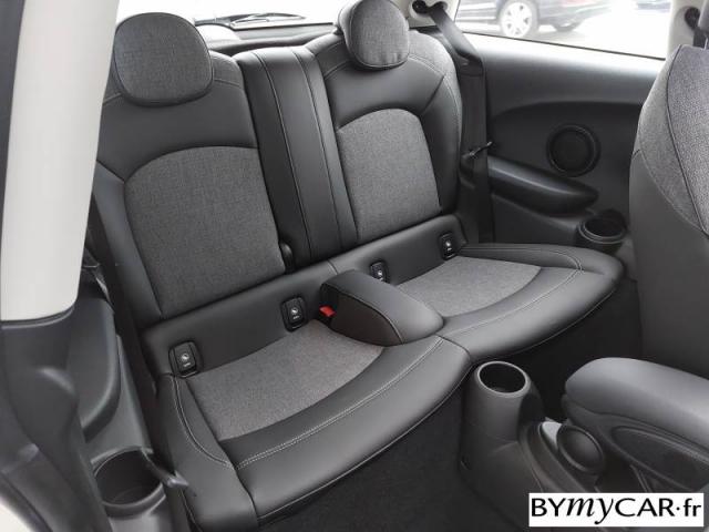 Mini Hatch image 9