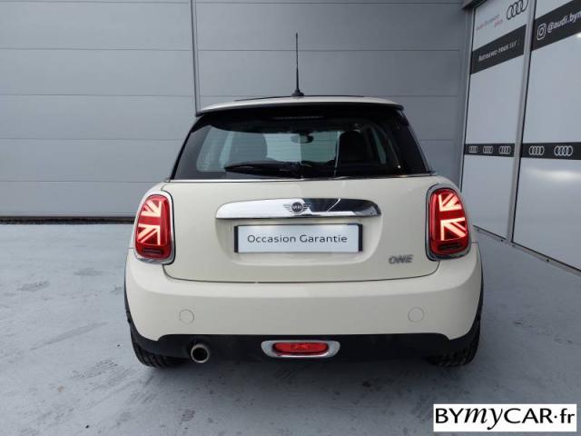 Mini Hatch image 4