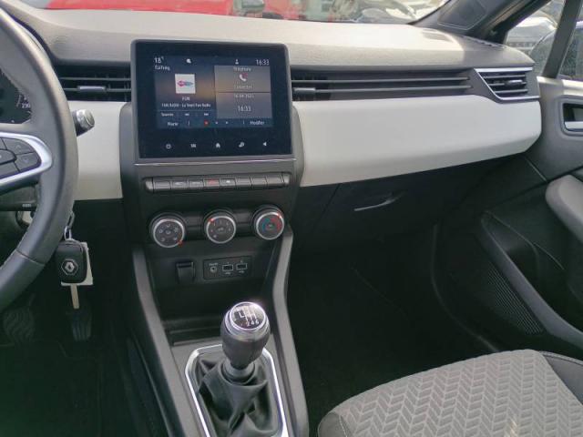 Renault Clio image 2