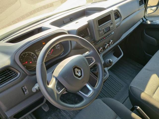 Renault Master image 2