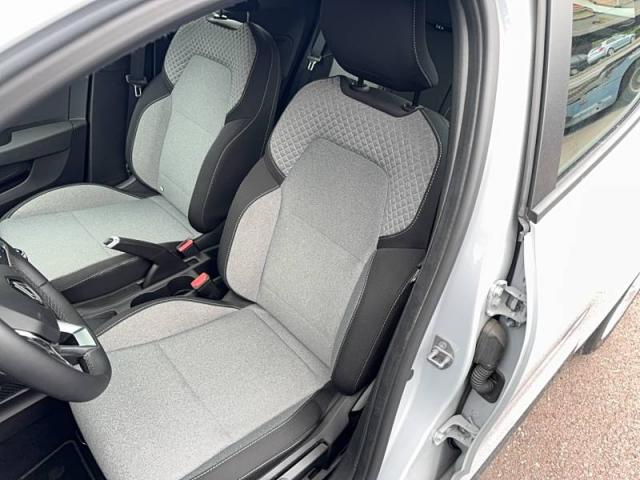 Renault Clio image 9