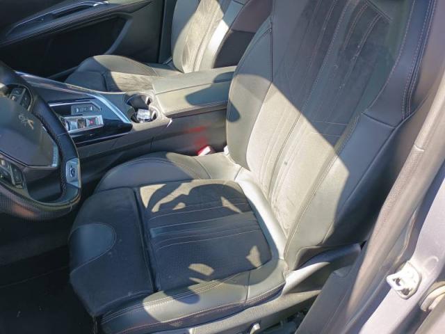 Peugeot 3008 image 8