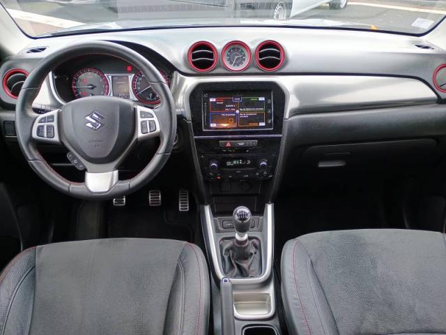 Suzuki Vitara image 2