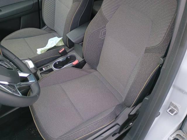 Renault Captur image 7