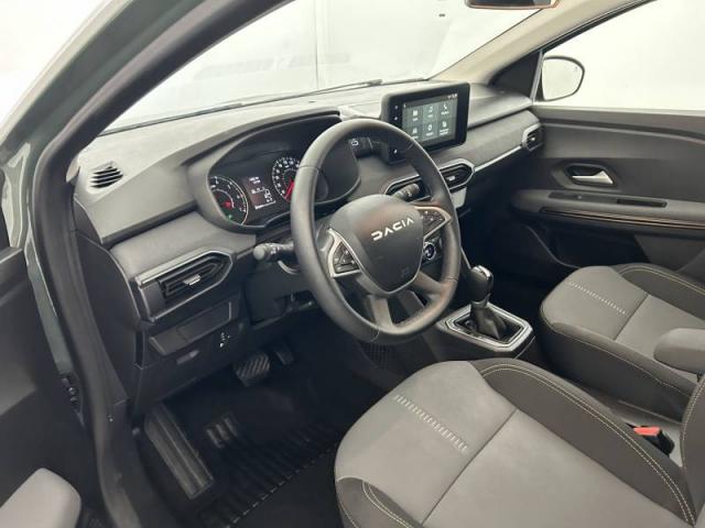 Dacia Sandero image 1