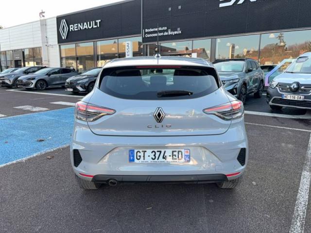 Renault Clio image 2
