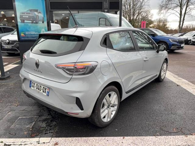 Renault Clio image 1