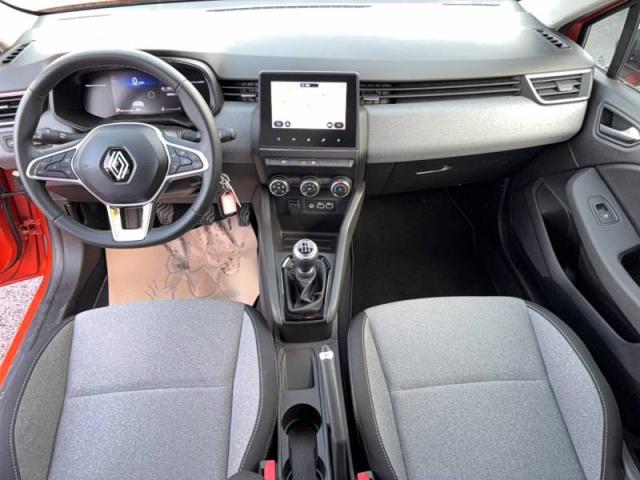 Renault Clio image 9