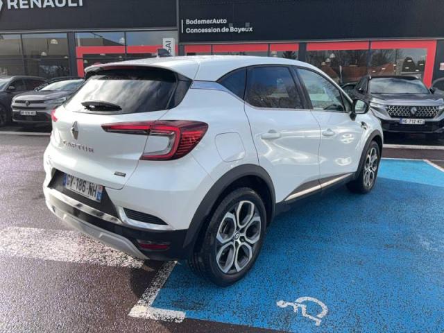 Renault Captur image 2