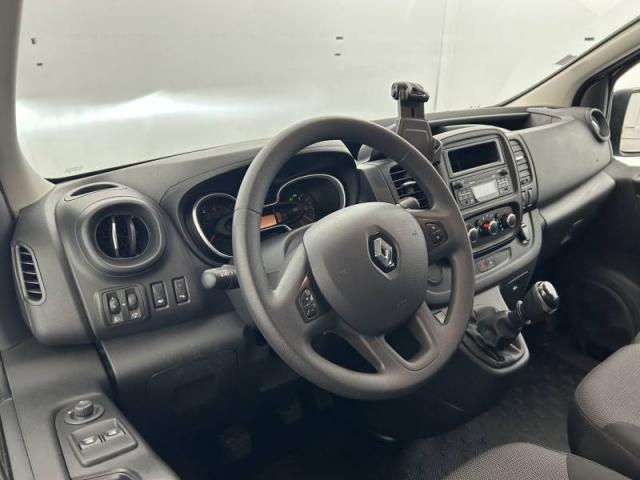 Renault Trafic image 1