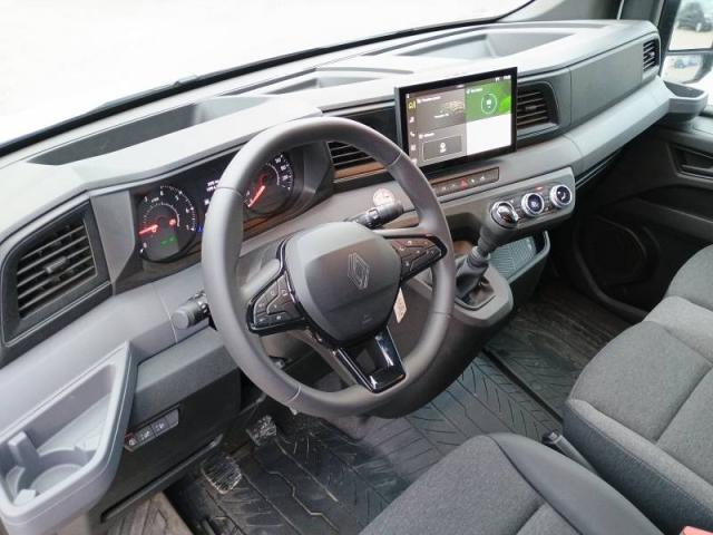 Renault Master image 2