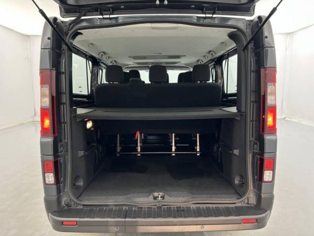 Renault Trafic image 9