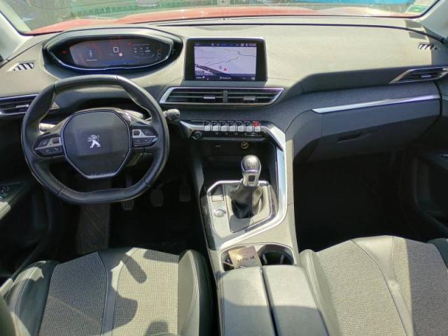 Peugeot 5008 image 2