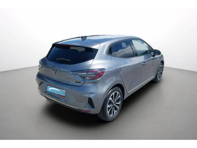 Renault Clio image 8