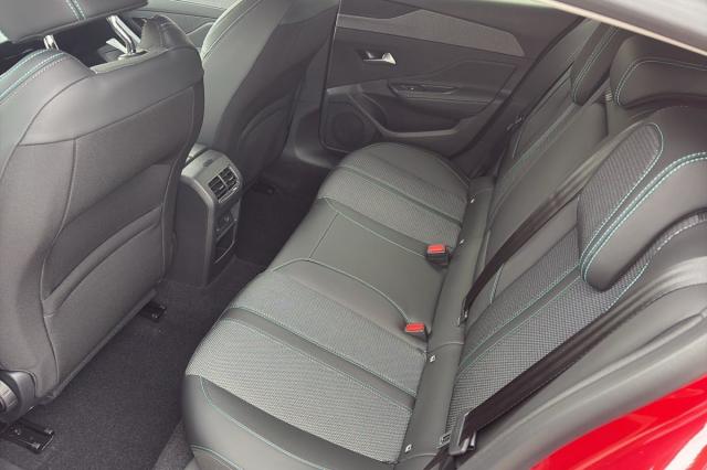 Peugeot 308 image 2