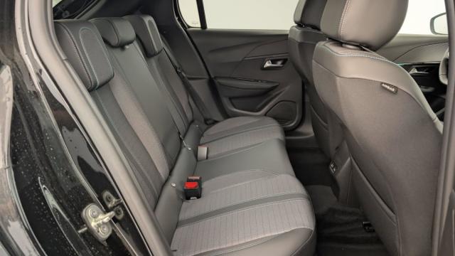 Peugeot 208 image 2