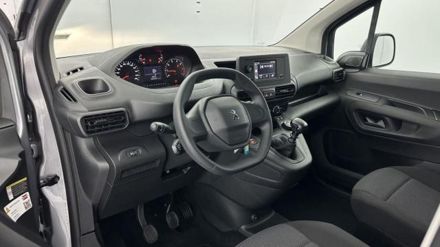 Peugeot Partner image 2