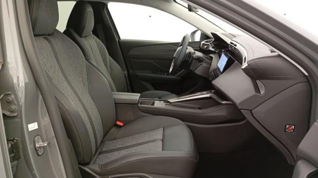 Peugeot 408 image 9