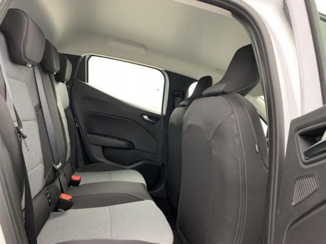 Renault Clio image 2