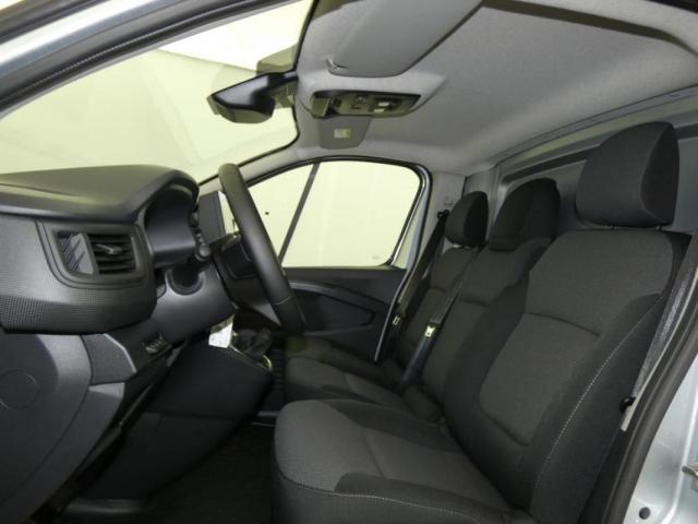 Renault Trafic image 7