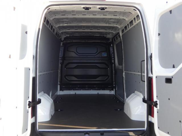 Renault Master image 1