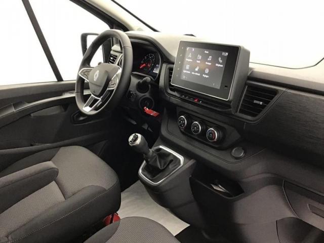 Renault Trafic image 9