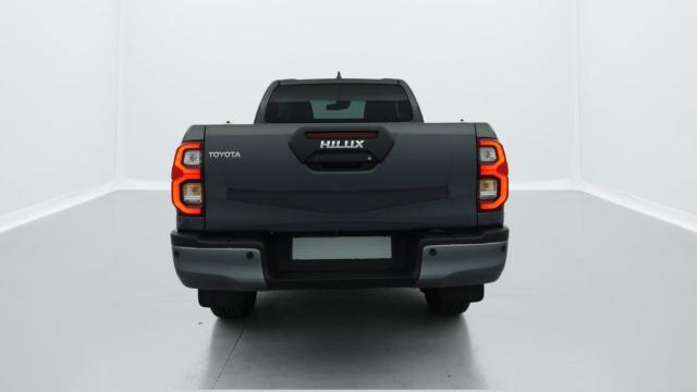 Toyota Hilux image 7