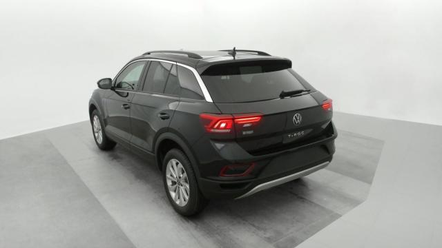 Volkswagen T-Roc image 2
