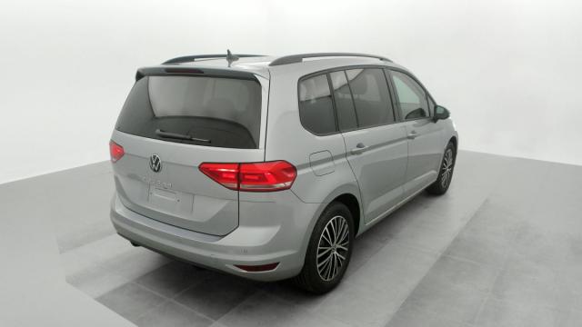 Volkswagen Touran image 9