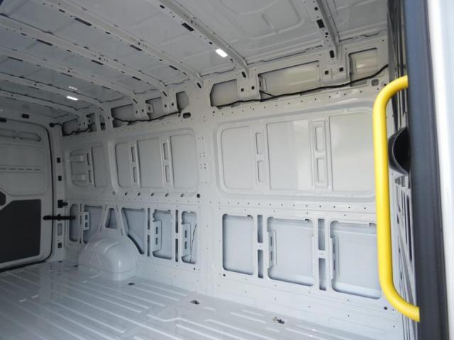 Volkswagen Crafter image 8