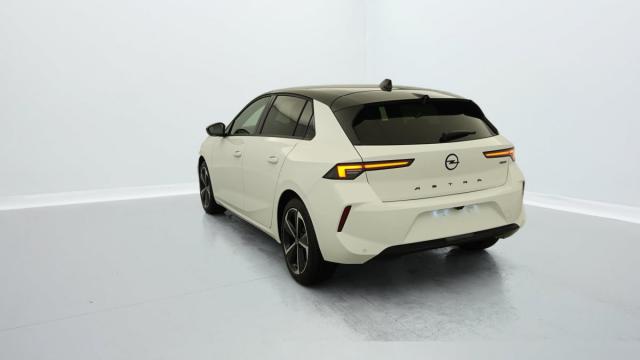 Opel Astra image 8