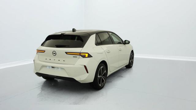 Opel Astra image 1