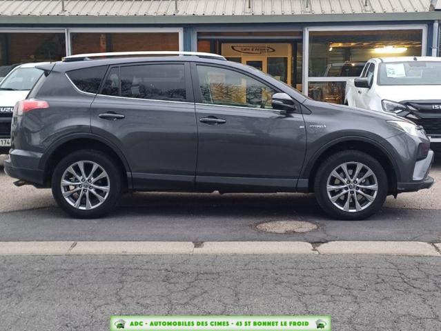 Toyota Rav4 image 2