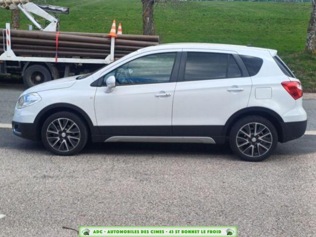 Suzuki S-Cross image 8