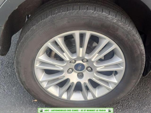 Ford Kuga image 9