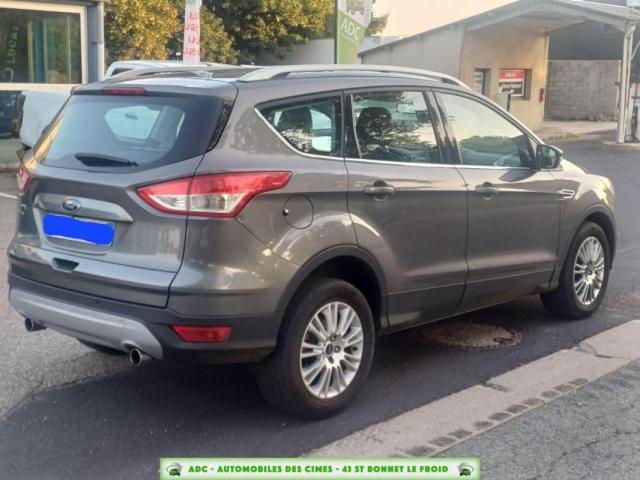 Ford Kuga image 3