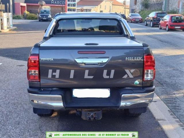Toyota Hilux image 9
