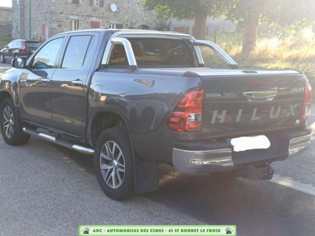 Toyota Hilux image 3