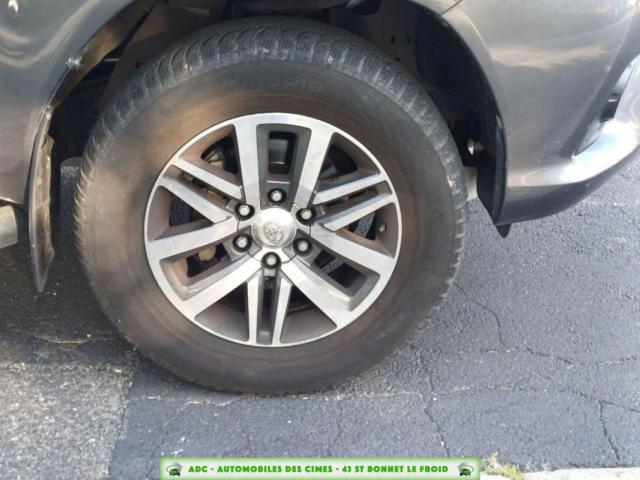 Toyota Hilux image 7