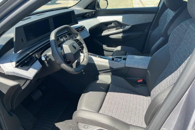 Peugeot 3008 image 1