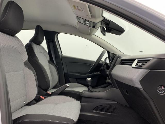 Renault Clio image 9
