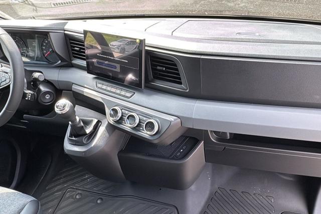 Renault Master image 2