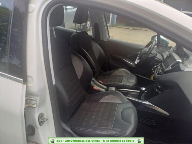 Peugeot 2008 image 1