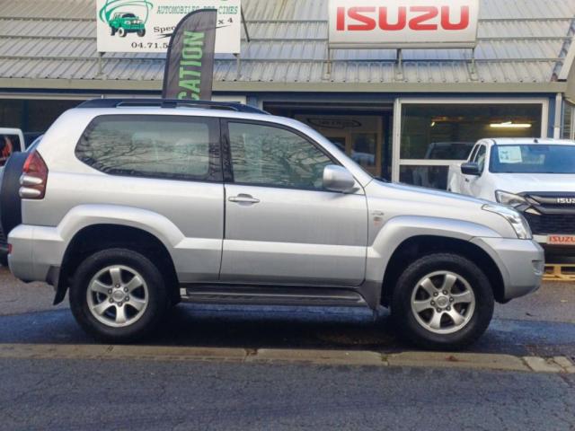 Toyota Land Cruiser image 8