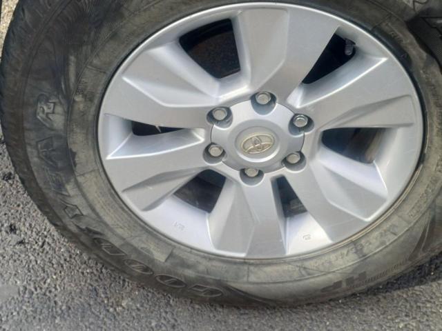 Toyota Hilux image 2