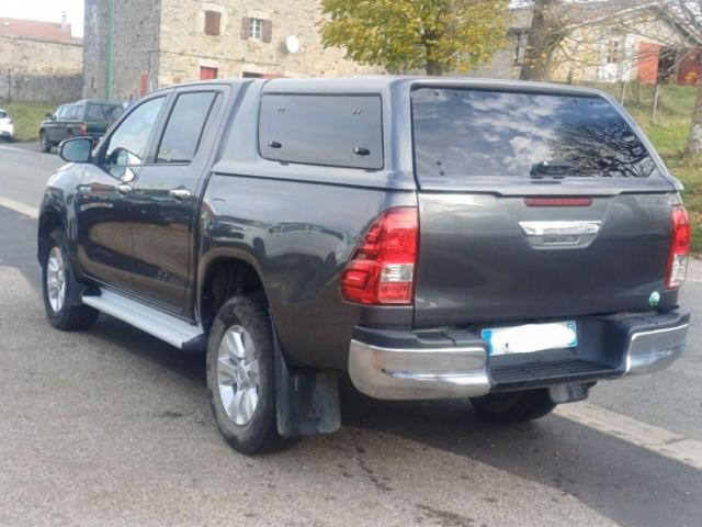 Toyota Hilux image 9