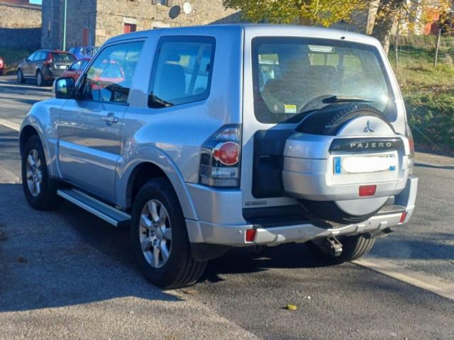 Mitsubishi Pajero image 6