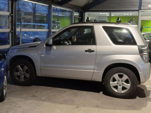 Suzuki Grand Vitara image 1