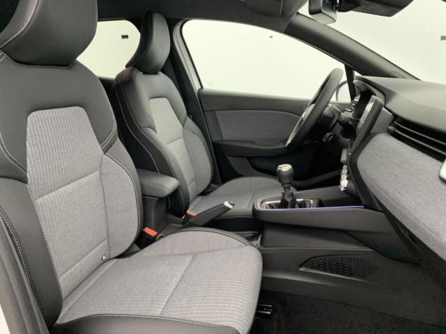 Renault Clio image 6